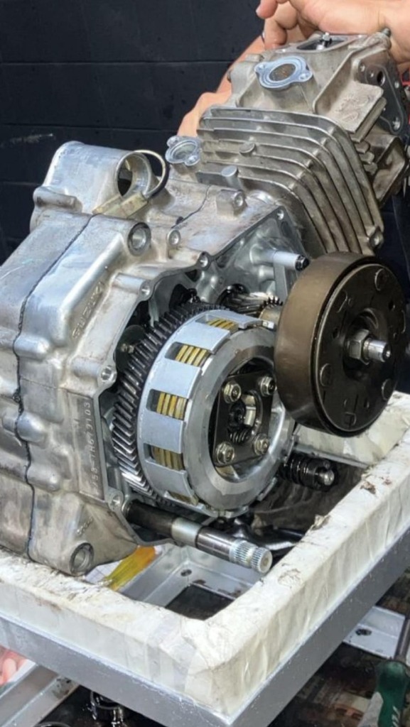 Ensamble de Motor 4 - Hornet Moto